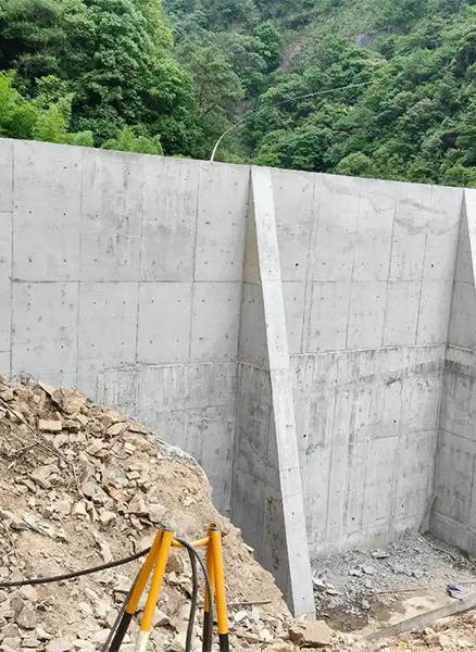 长治黎城县重力式挡土墙